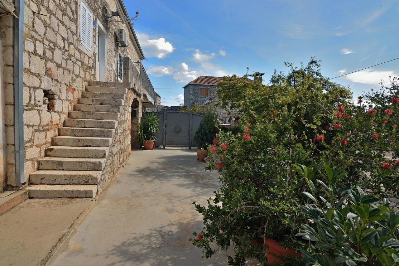 House Tihana Donje Selo na Šolti Exterior foto